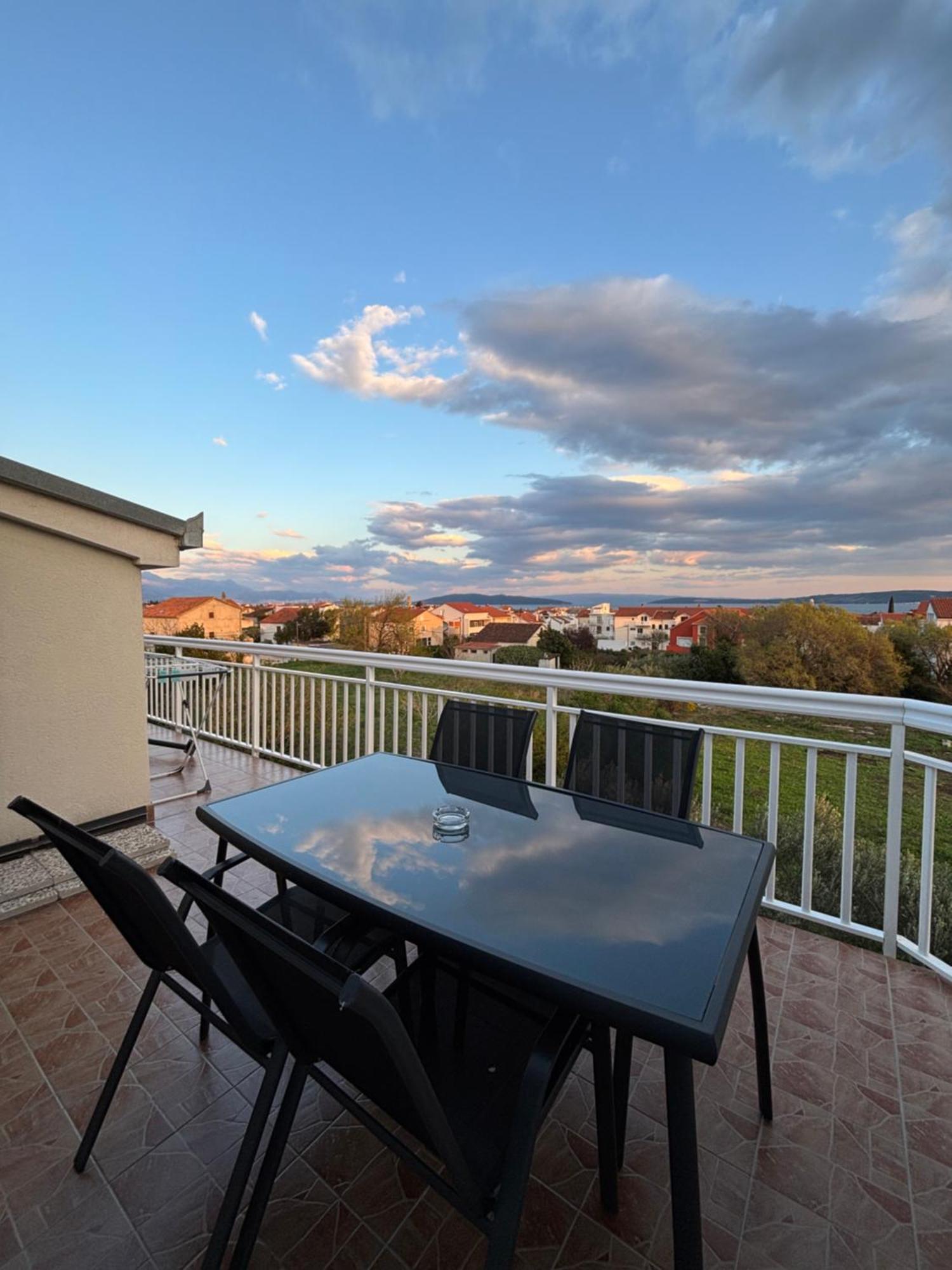 Apartman Sunny Vacay Kaštela Buitenkant foto