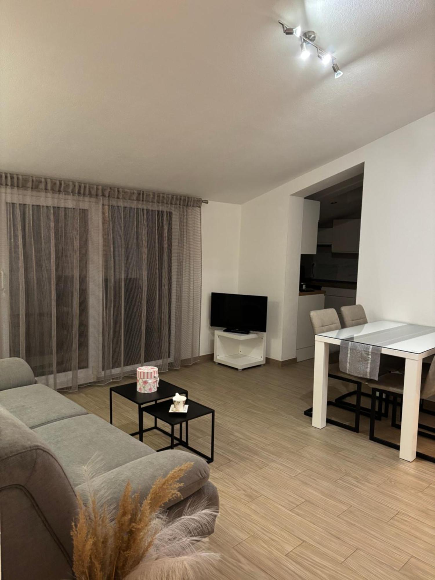 Apartman Sunny Vacay Kaštela Buitenkant foto