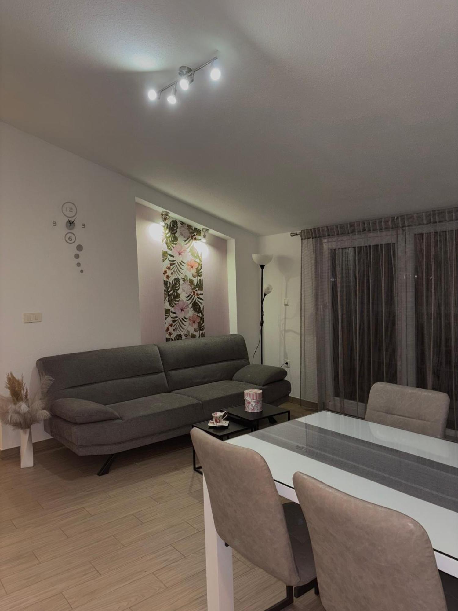 Apartman Sunny Vacay Kaštela Buitenkant foto