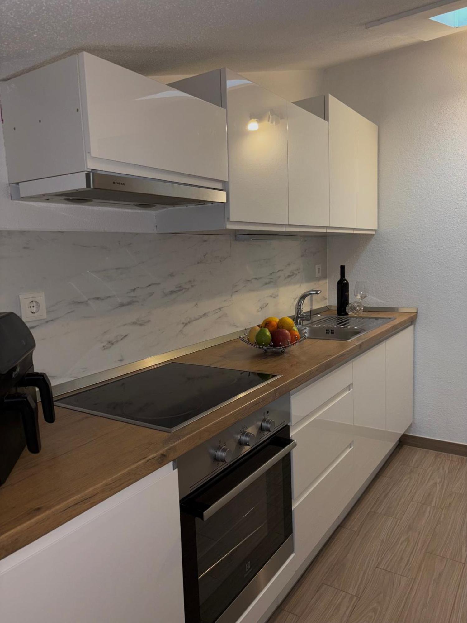 Apartman Sunny Vacay Kaštela Buitenkant foto